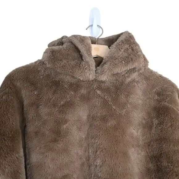 Truth by Republic Women's XS Faux Fur Hoodie Oversized - Picture 3 of 9